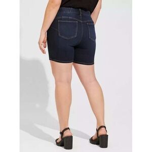 Torrid Feel The Fit Dark Wash Denim Shorts Plus Size 18 Elastic Waistband Casual